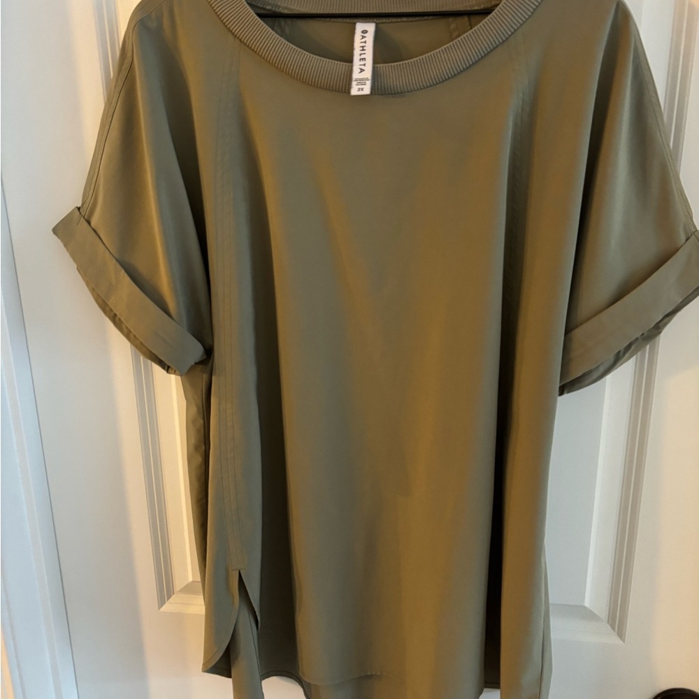 Athleta Sage Green Short Sleeve Top